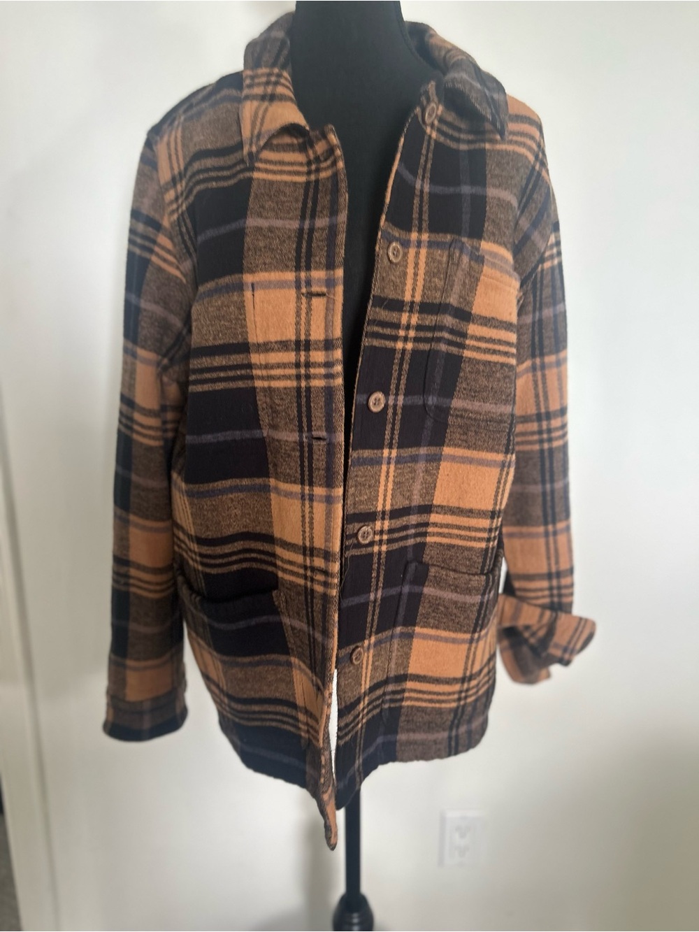 tentree Plaid Utility Jacket in Black and Tan